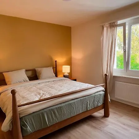 Apartment Stylish Near Main Station -301-16-