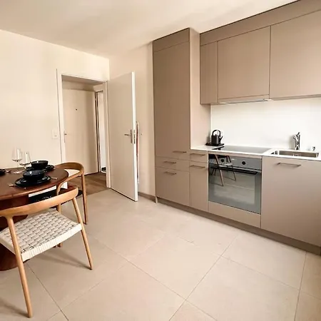 Stylish Near Main Station -301-16- Apartment