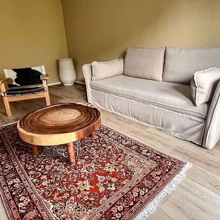 Stylish Near Main Station -301-16- *